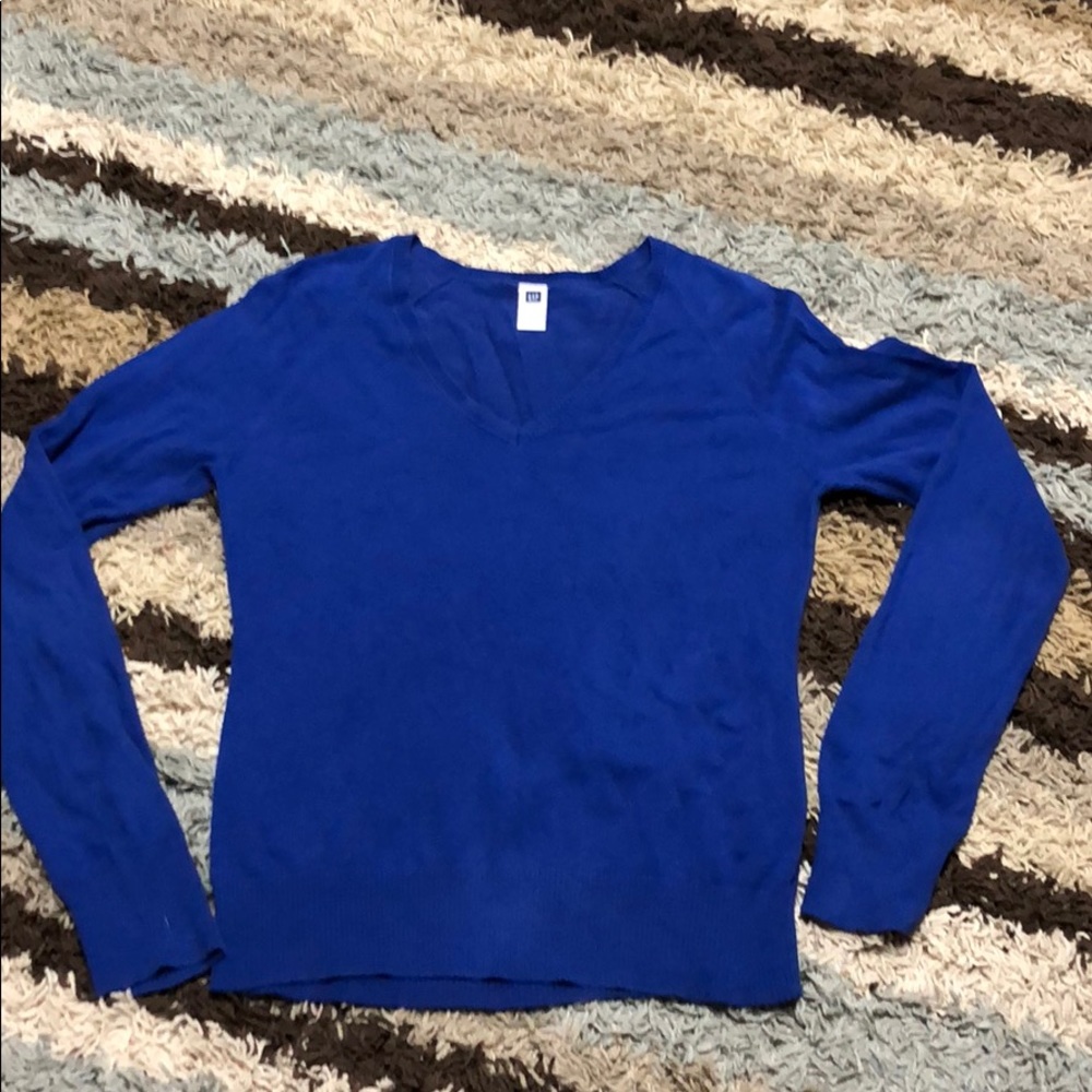 GAP sweater